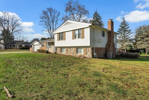 A home in West Bloomfield Twp