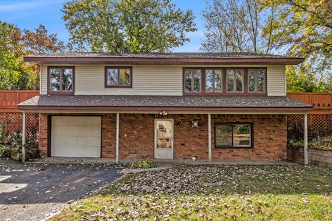 A home in Commerce Twp