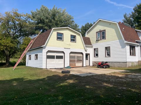 A home in Elbridge Twp