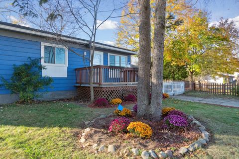 A home in Holly Vlg