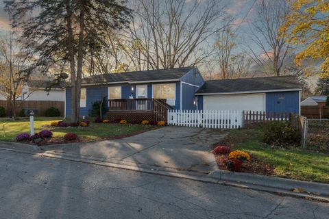 A home in Holly Vlg