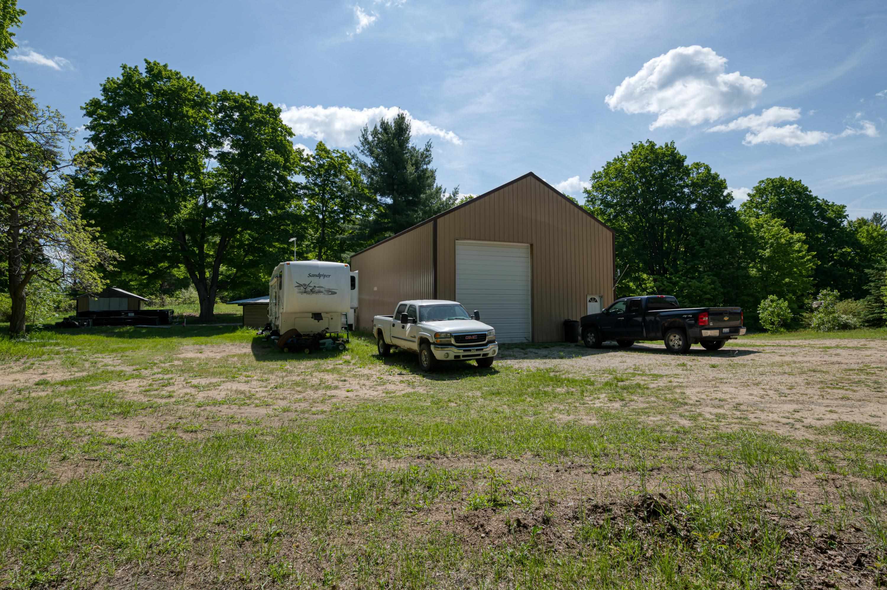 Photo 46 of 67 of 264 SE W Sharon Road house