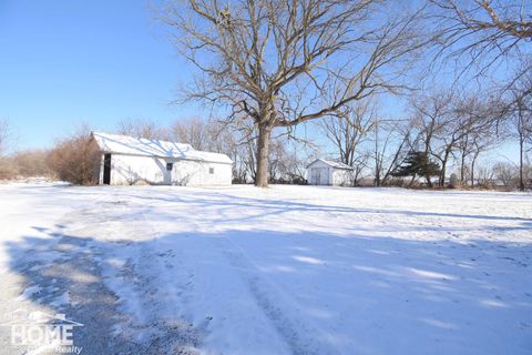 A home in Woodhull Twp