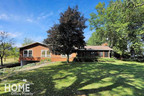 A home in Woodhull Twp