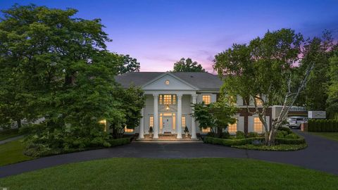 A home in Grosse Pointe Park