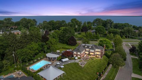 A home in Grosse Pointe Park