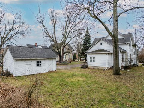 A home in Stockbridge Vlg