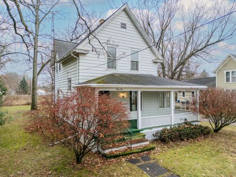 A home in Stockbridge Vlg