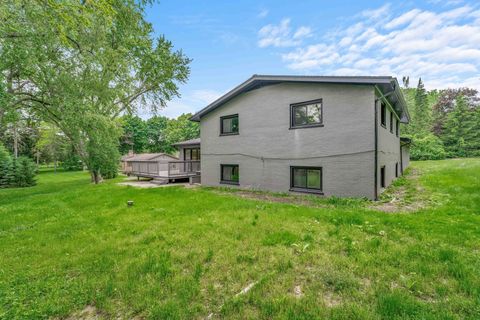 A home in Bloomfield Twp