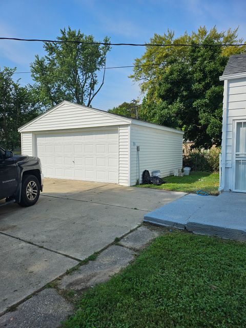 A home in Dearborn Heights