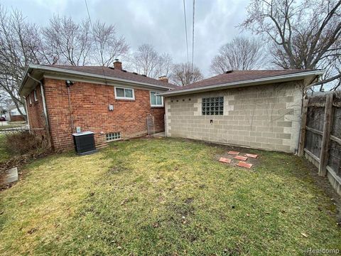 A home in Harper Woods