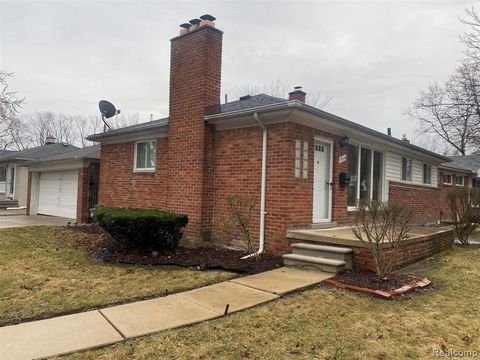 A home in Harper Woods