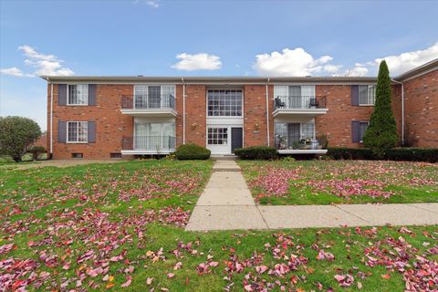 A home in Bloomfield Twp