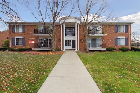 A home in Bloomfield Twp