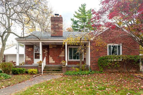 A home in Grosse Pointe Woods