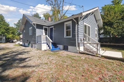 A home in Bay City