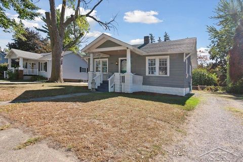 A home in Bay City