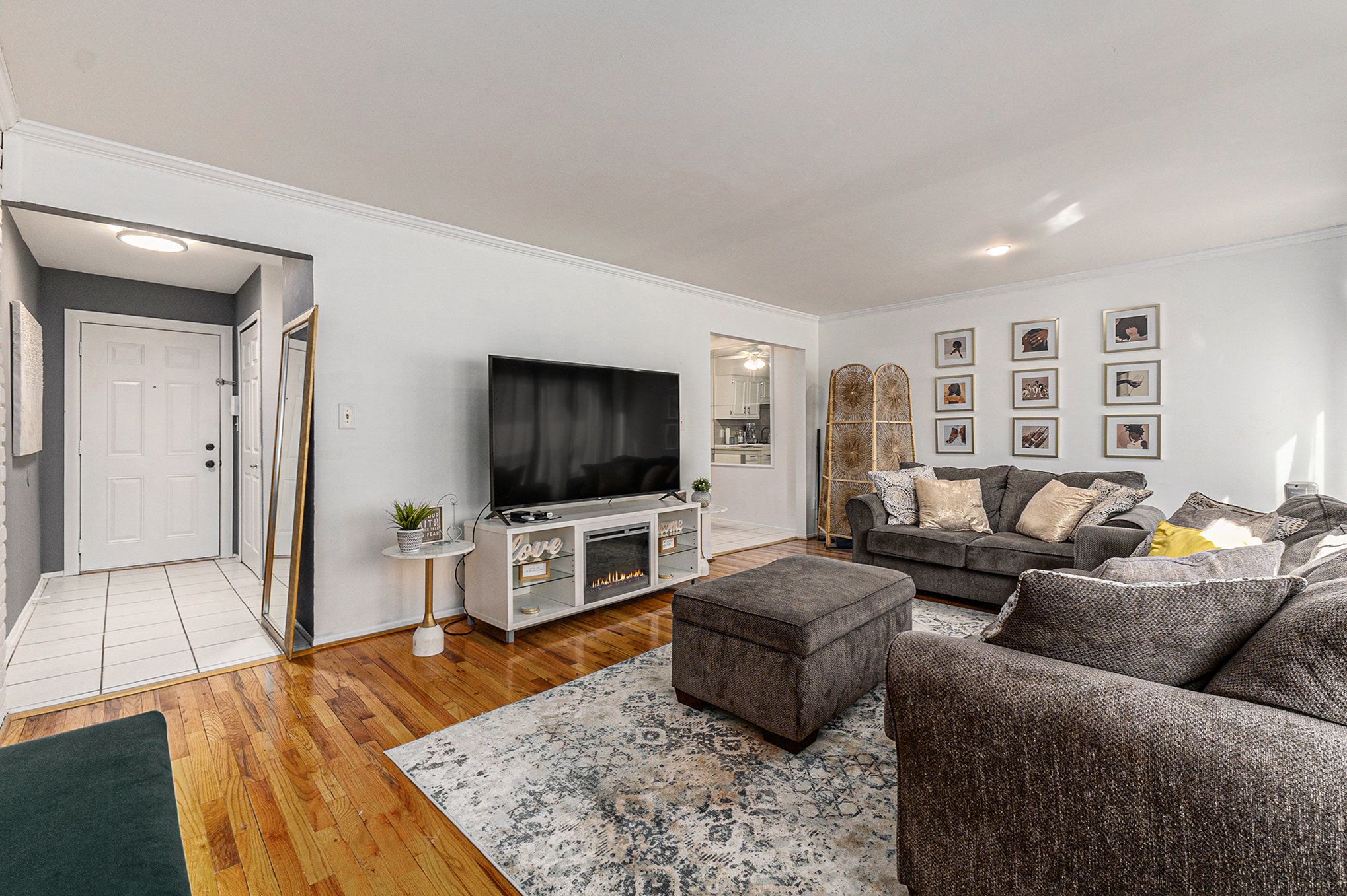 793 W MAPLE Road