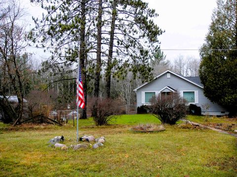 A home in Ogemaw Twp