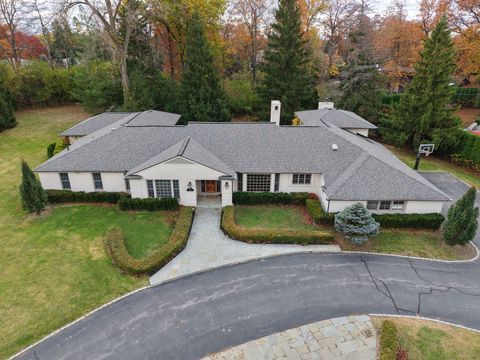 A home in Bloomfield Hills