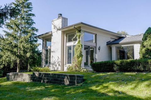 A home in Bloomfield Hills