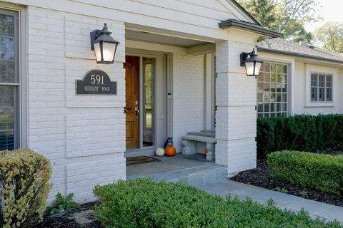 A home in Bloomfield Hills