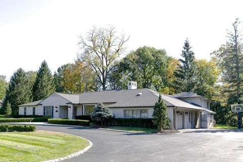 A home in Bloomfield Hills