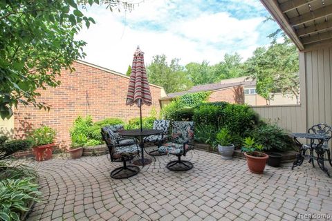 A home in West Bloomfield Twp