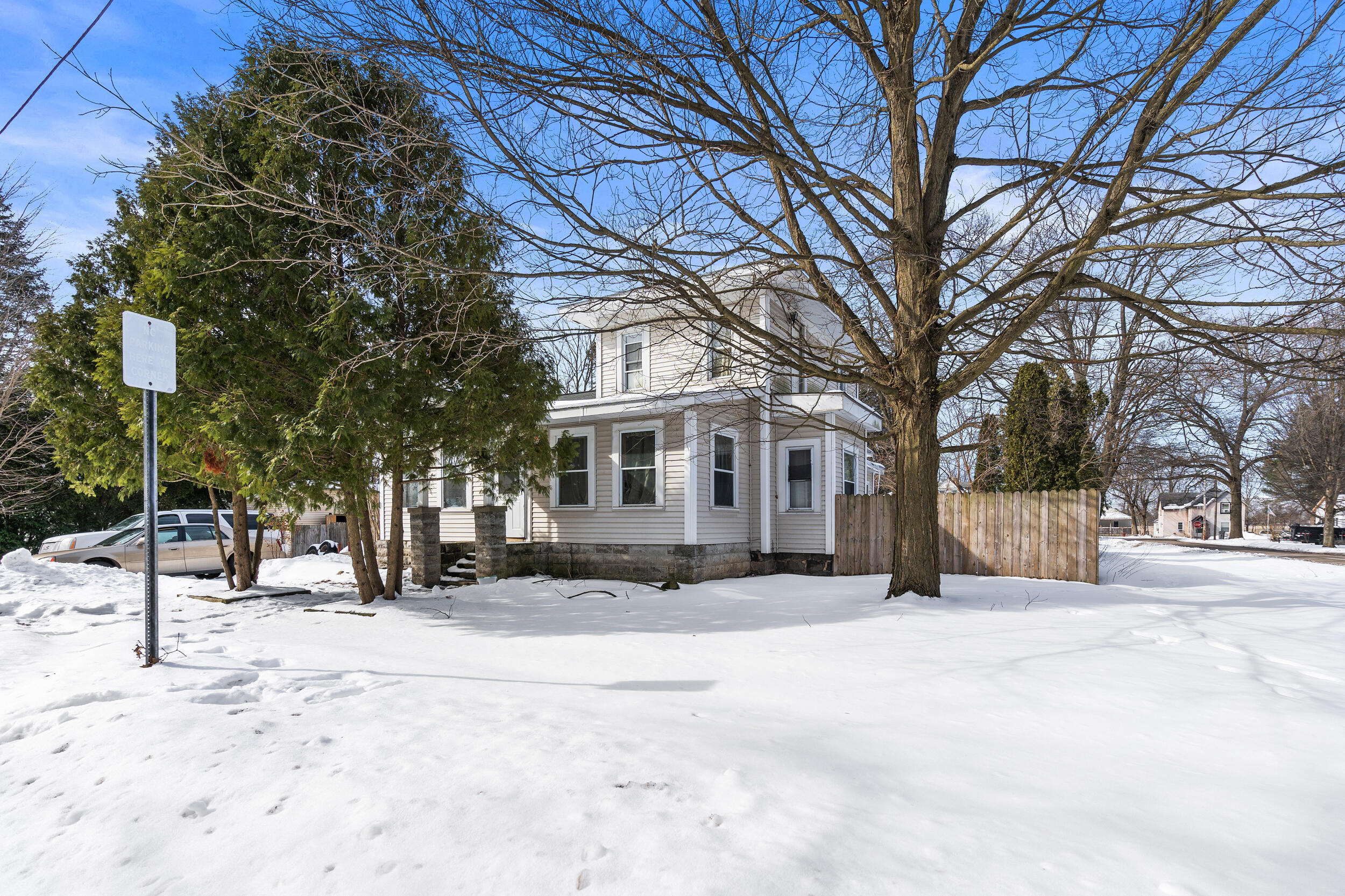 Listing image 1