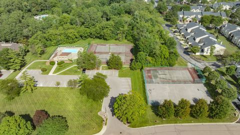 A home in West Bloomfield Twp