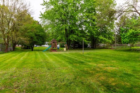 A home in West Bloomfield Twp