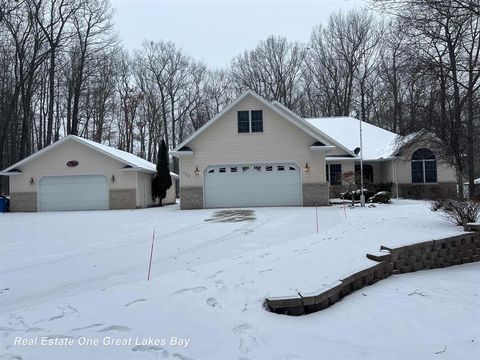 A home in Roscommon Twp