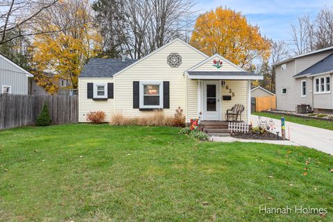 A home in Plainfield Twp