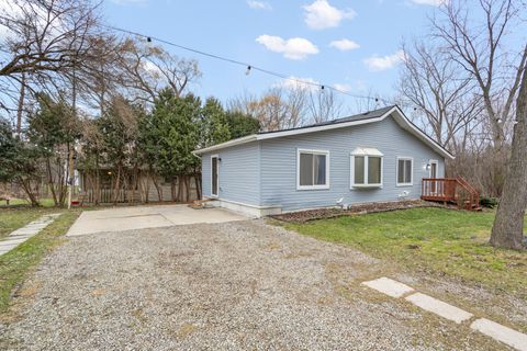 A home in West Bloomfield Twp