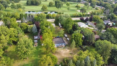 A home in West Bloomfield Twp