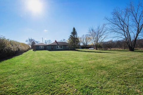 A home in Three Oaks Twp