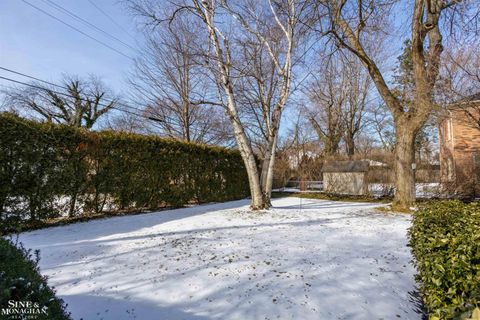 A home in Grosse Pointe Park