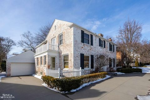 A home in Grosse Pointe Park