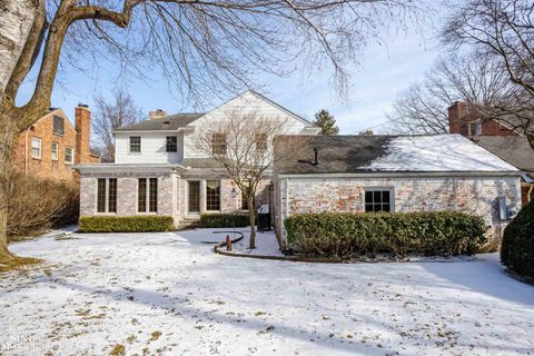 A home in Grosse Pointe Park