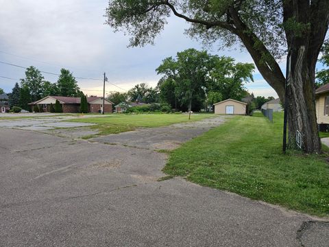 644 St Joseph Avenue Berrien Springs Village MI 49103