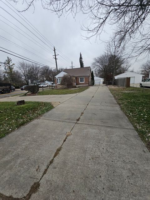 A home in Warren