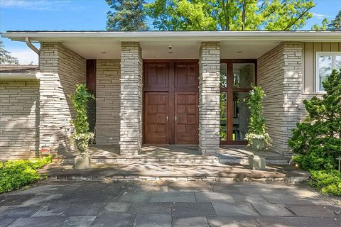 A home in Bloomfield Hills