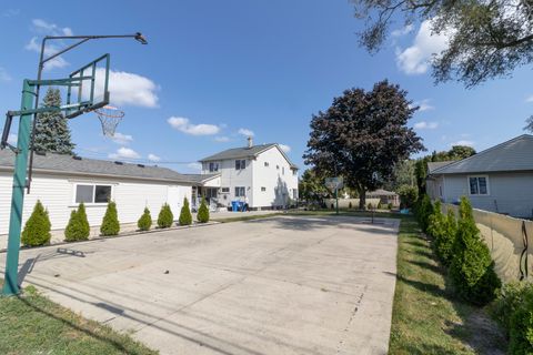 A home in Dearborn Heights