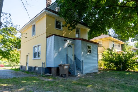 A home in Pontiac