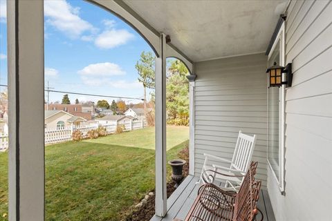 A home in Metamora Vlg