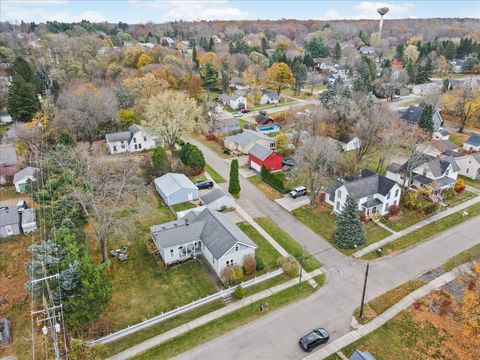 A home in Metamora Vlg