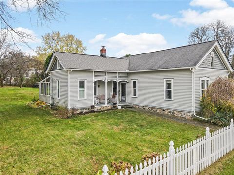 A home in Metamora Vlg