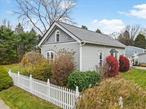 A home in Metamora Vlg