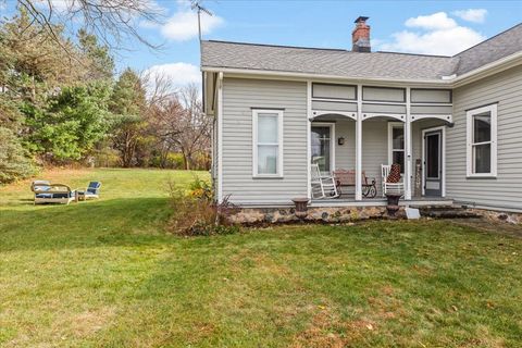 A home in Metamora Vlg