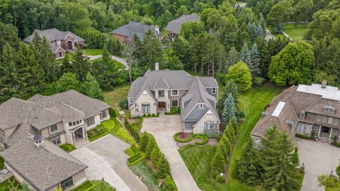 A home in Bloomfield Twp